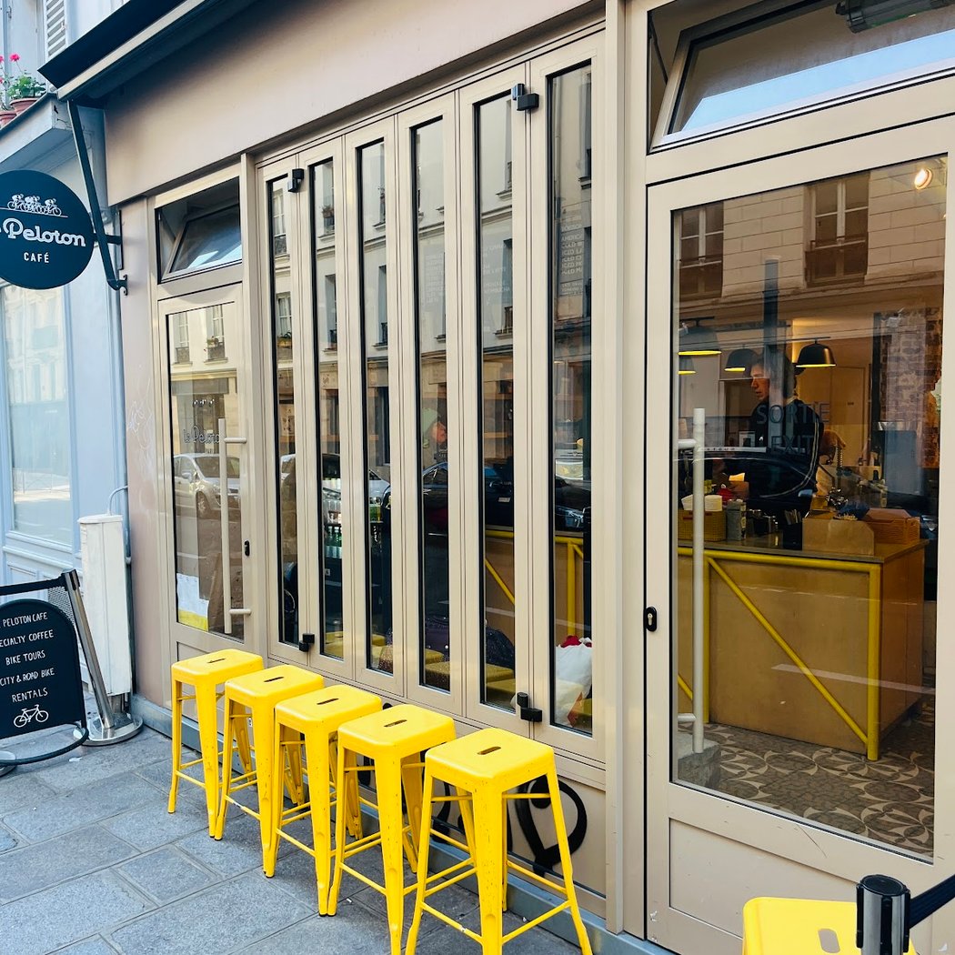 Le Peloton Café 1
